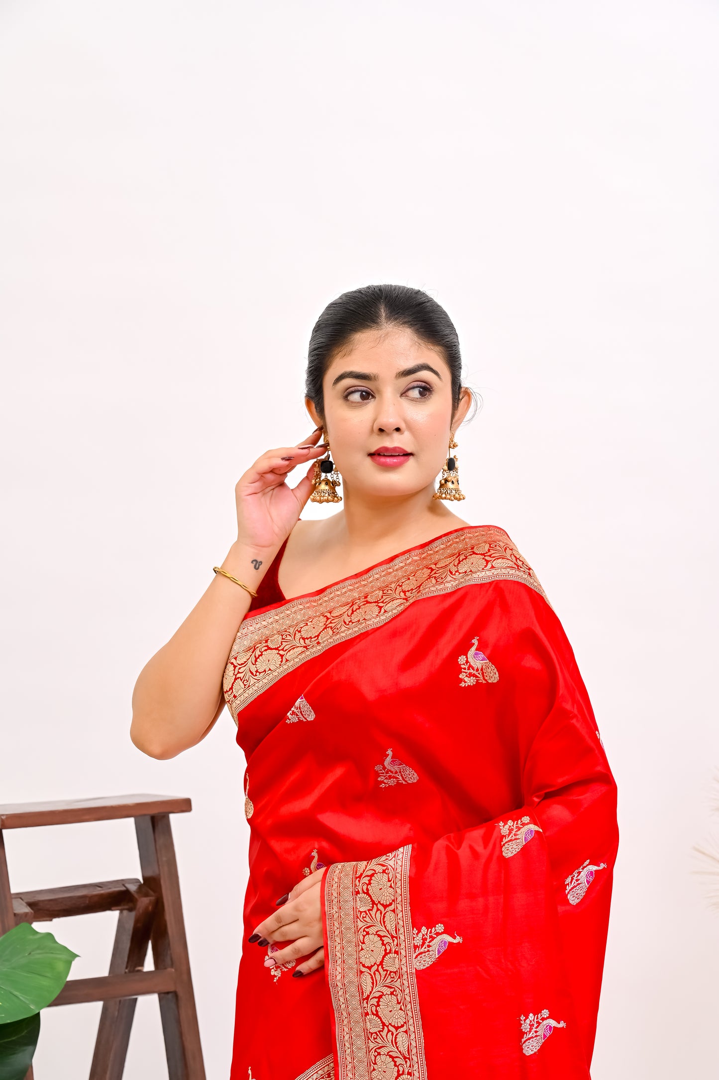 Laal Zari