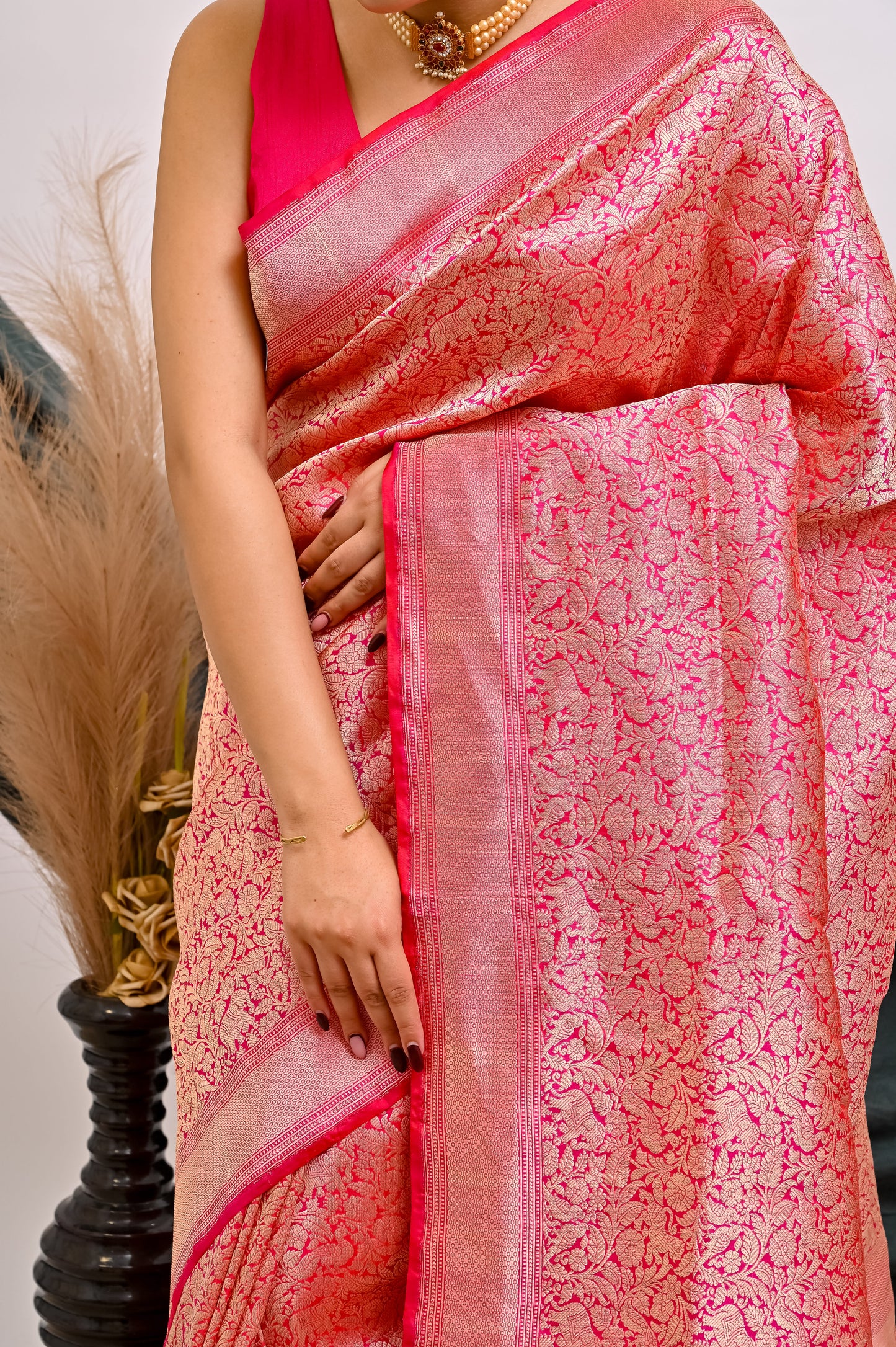 Gulabi Luxé